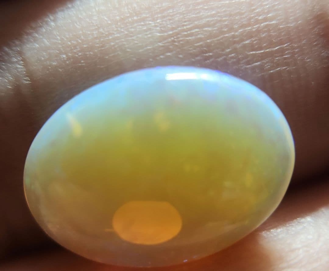 天然 エッグインオパール 3.920ct