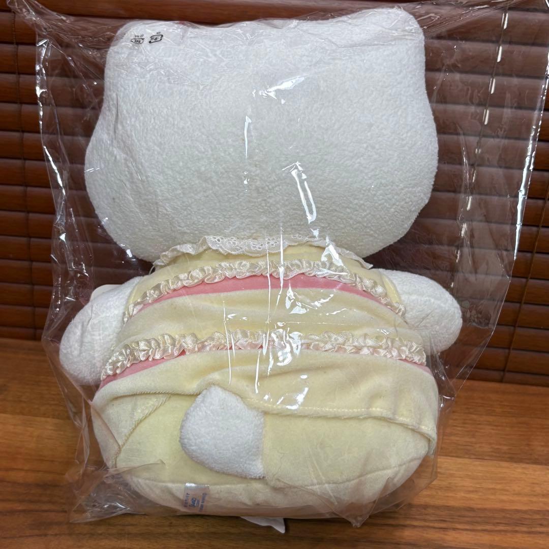新品　ハローキティ　Hello kitty ぬいぐるみ　大　ショートケーキ