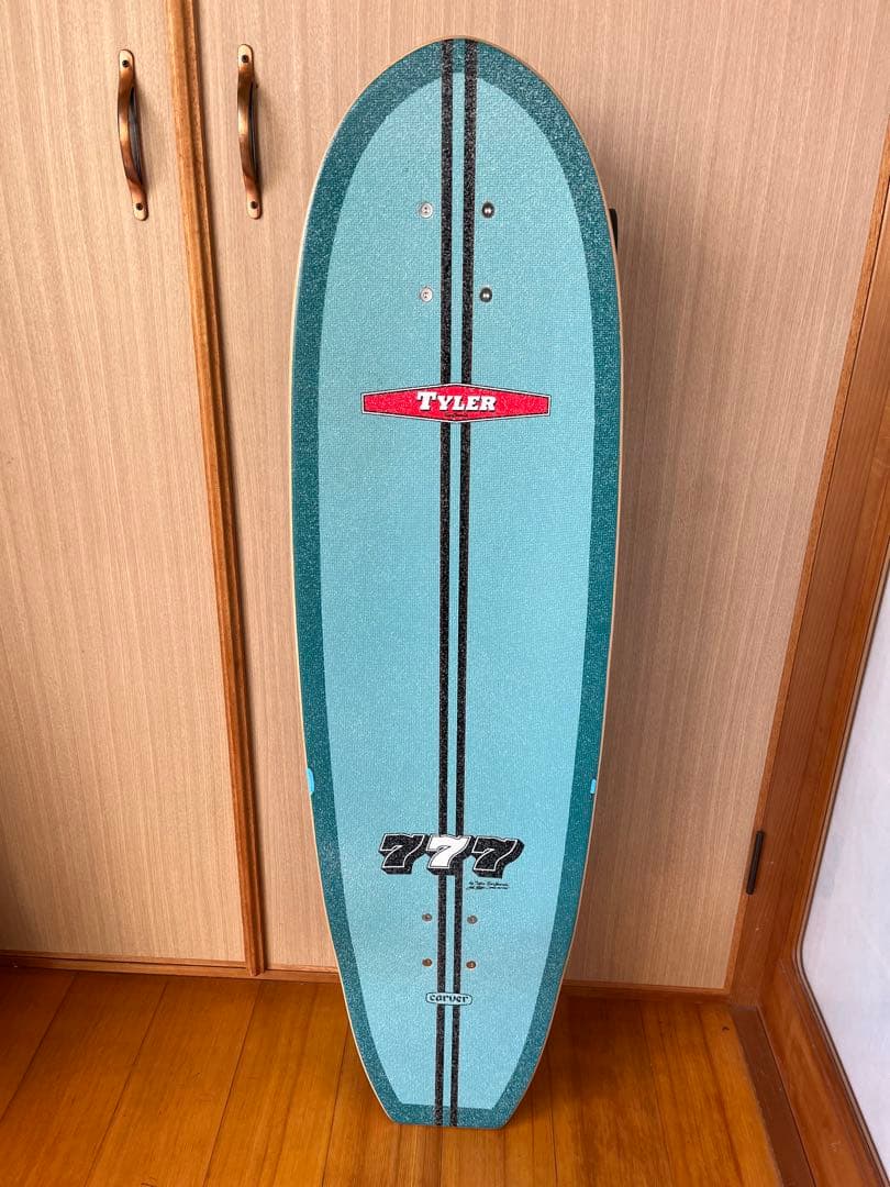 カーバーTYLER 777Surfskate Complete 36.5