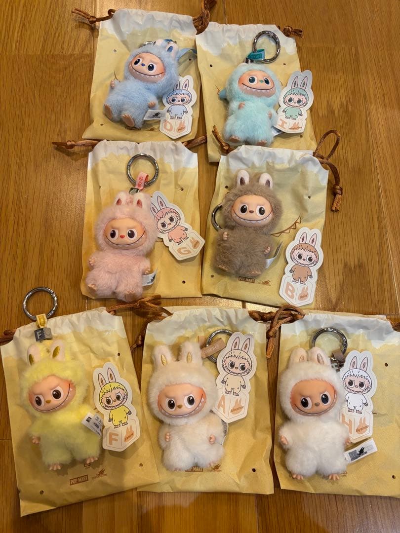 【正規品】POPMARTラブブイニシャル pin for love 単品OK