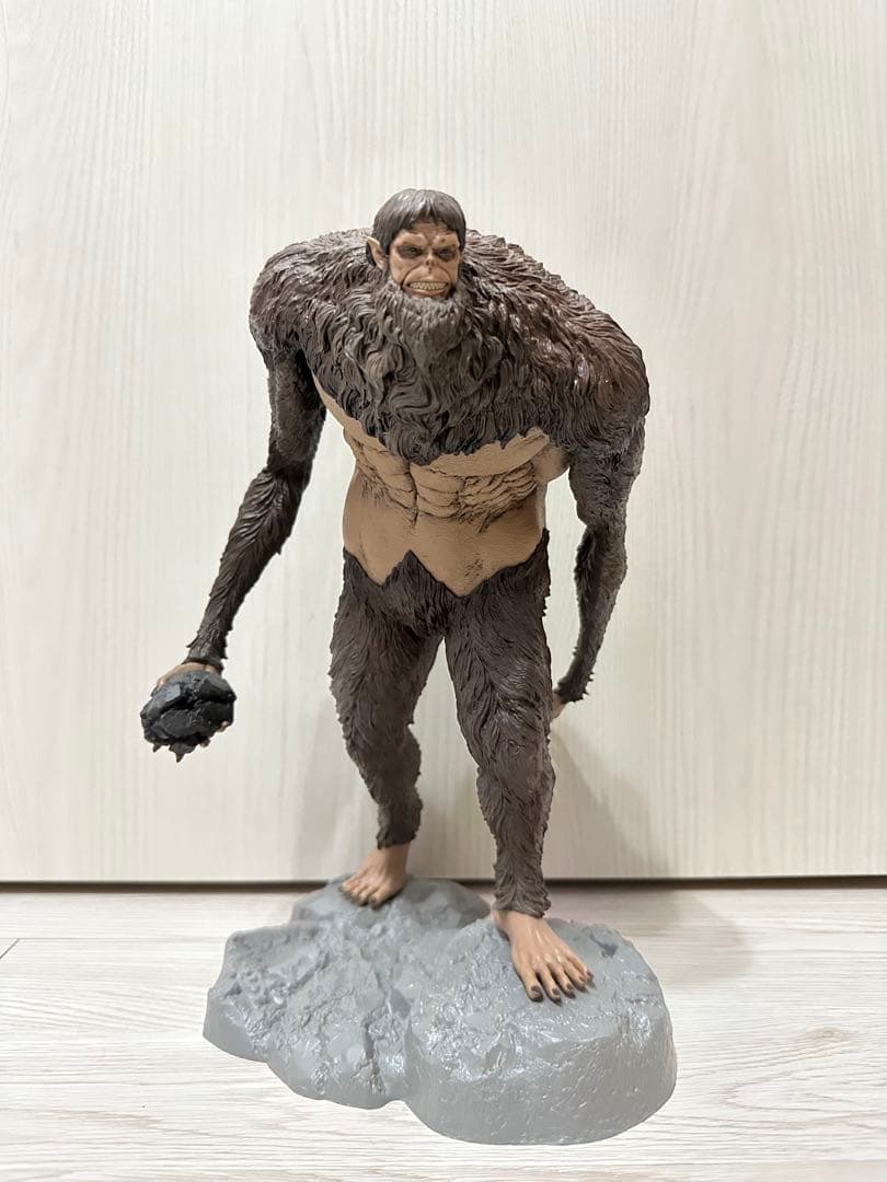 進撃の巨人 獣の巨人は俺が仕留める A賞 獣の巨人 フィギュア