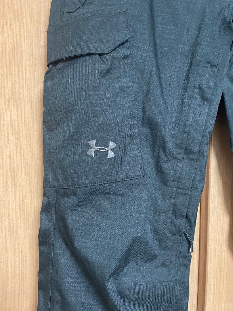 美品 アンダーアーマー　コールドギア スノボパンツ 170/78
