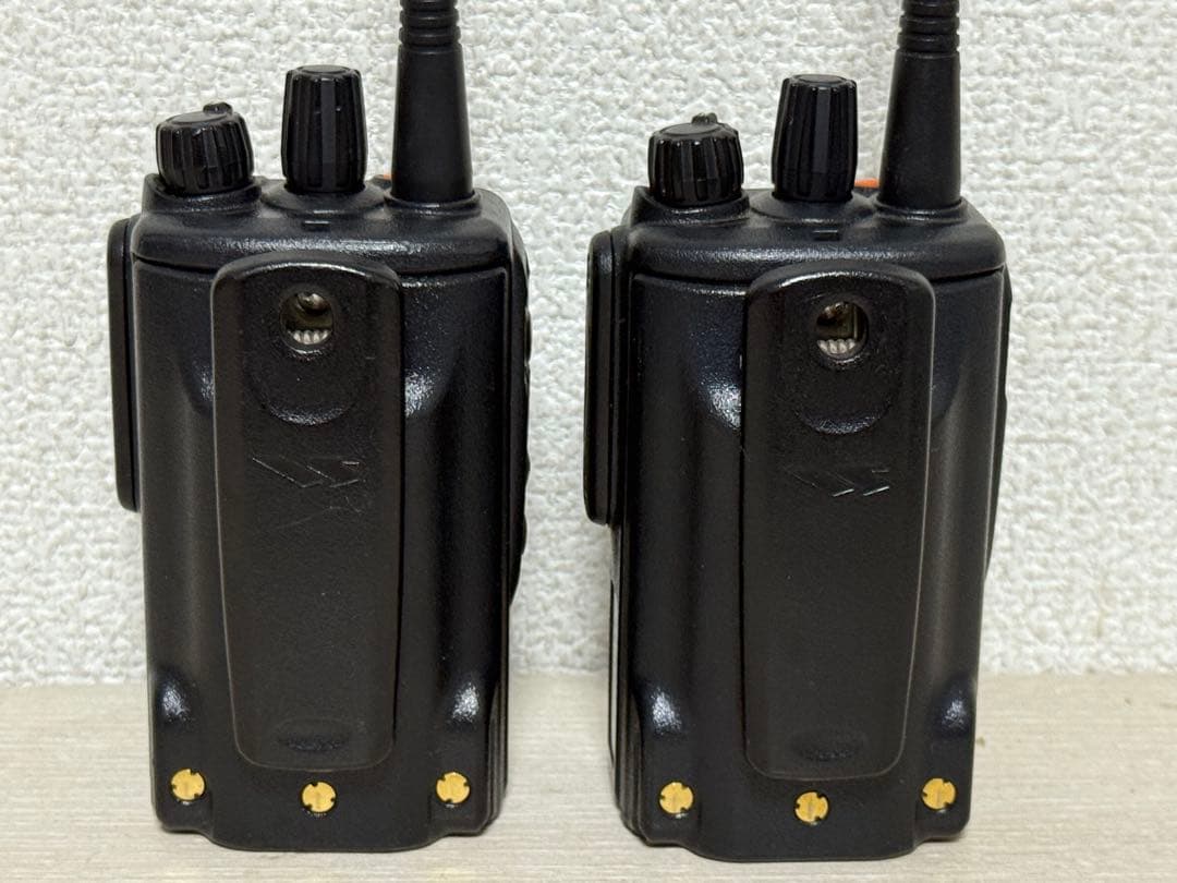 【中古品】デジタルハンディ無線機 VXD450R 2台セット