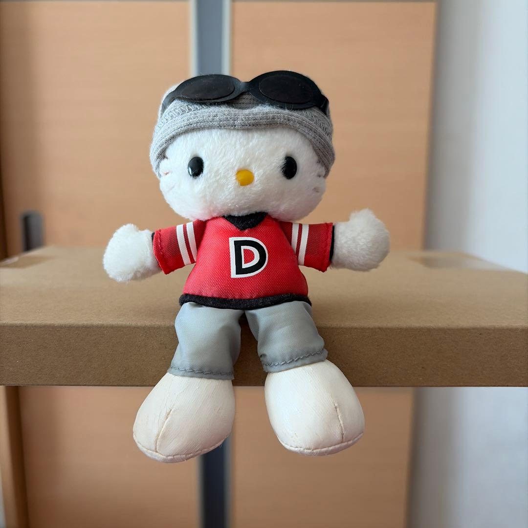 レア⭐︎冬ストリートファッションハローキティ⭐︎ボールチェーンキーホルダー