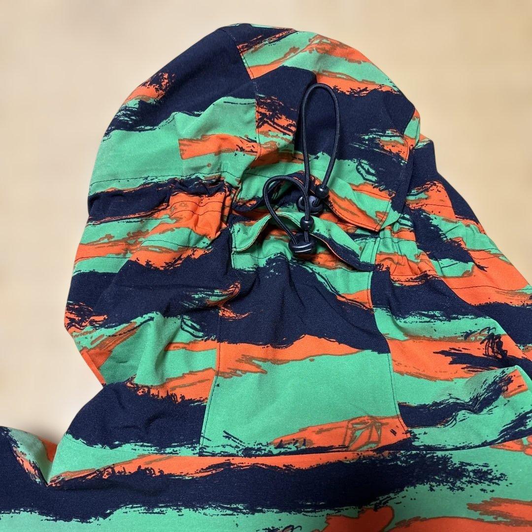 VOLCOM 迷彩柄アウター　スノボ　スノーボード　カモフラ 緑オレンジ