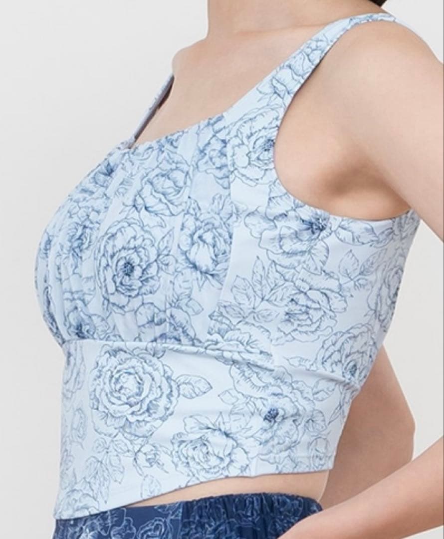 ★新品未開封★ブルーミングフラワーブラトップ★Ｌサイズ★