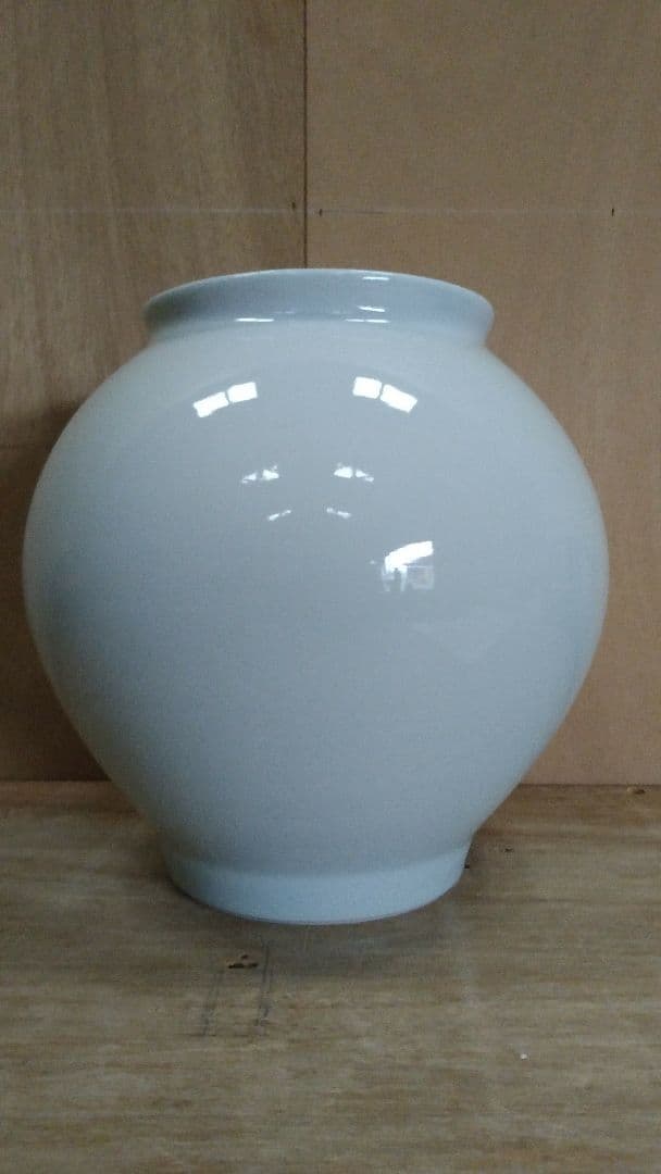 白磁　大壺
