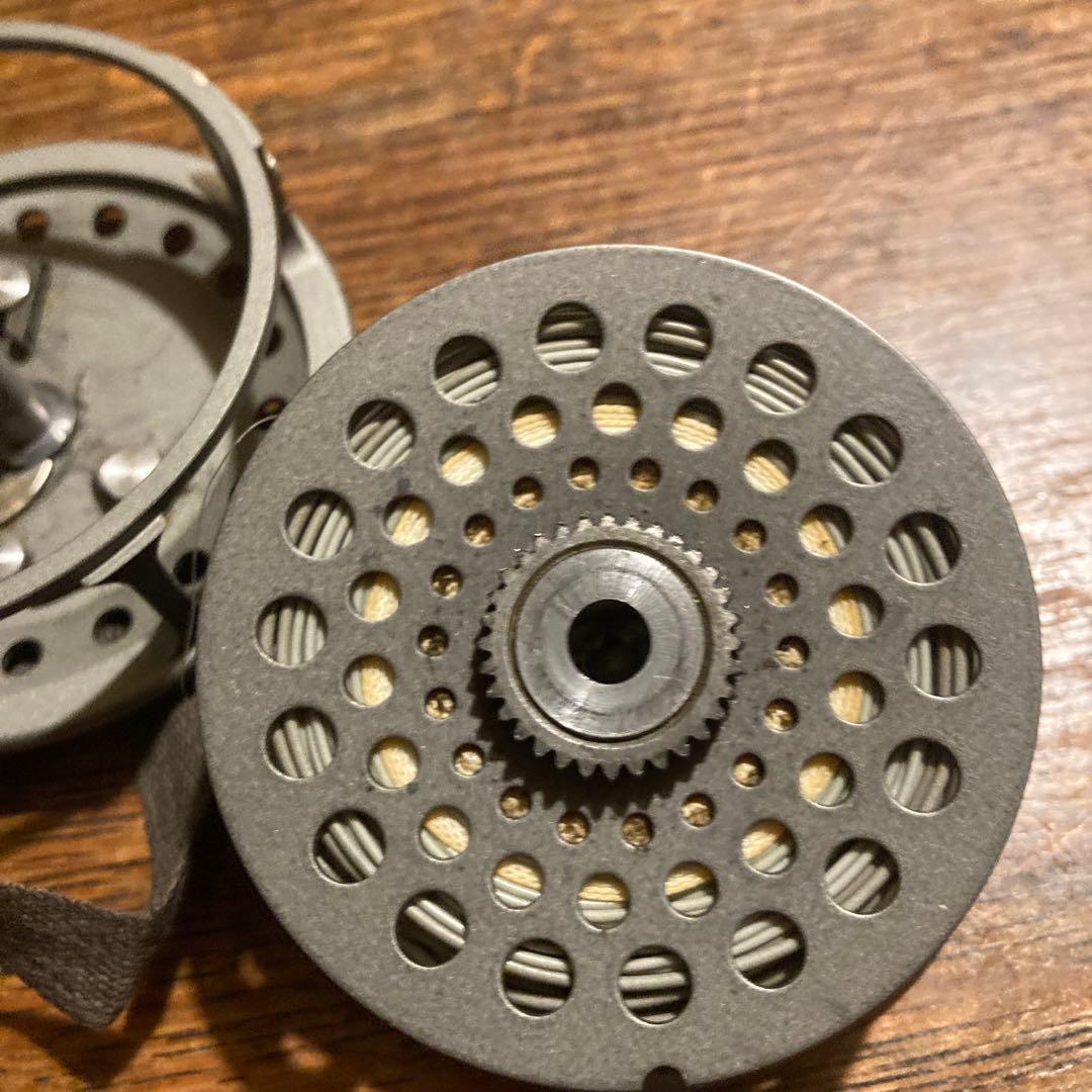 ハウスオブハーディ、フライリール 収納袋付き.　JLH ULTRALITE #５