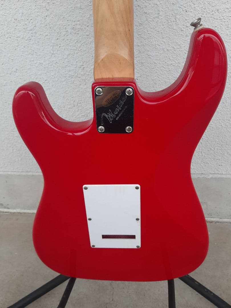 最終値下げ世界に1本ＡＩＹストラトタイプギターSSS赤完全調整済ノイズレス