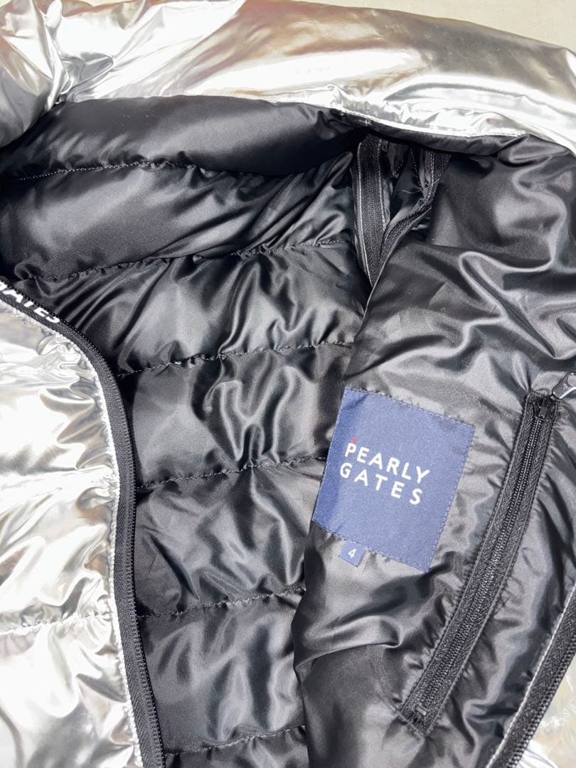 （ダンディ）パーリーゲイツ、プラチナシルバー、ダブルジップダウンジャケット