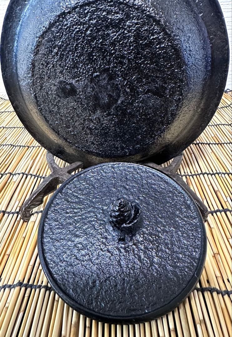 未使用品、供箱、栞付　南部岩鋳四代目清末作 　真作保証　１８型コシキ宝　南部鉄瓶