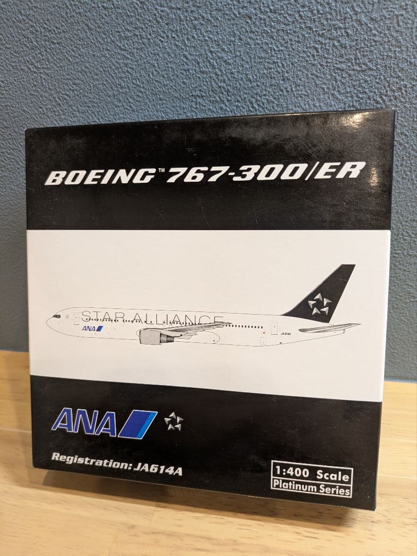 航空機・ヘリコプター ANA Boeing 767-300ER STAR ALLIANCE 1:400