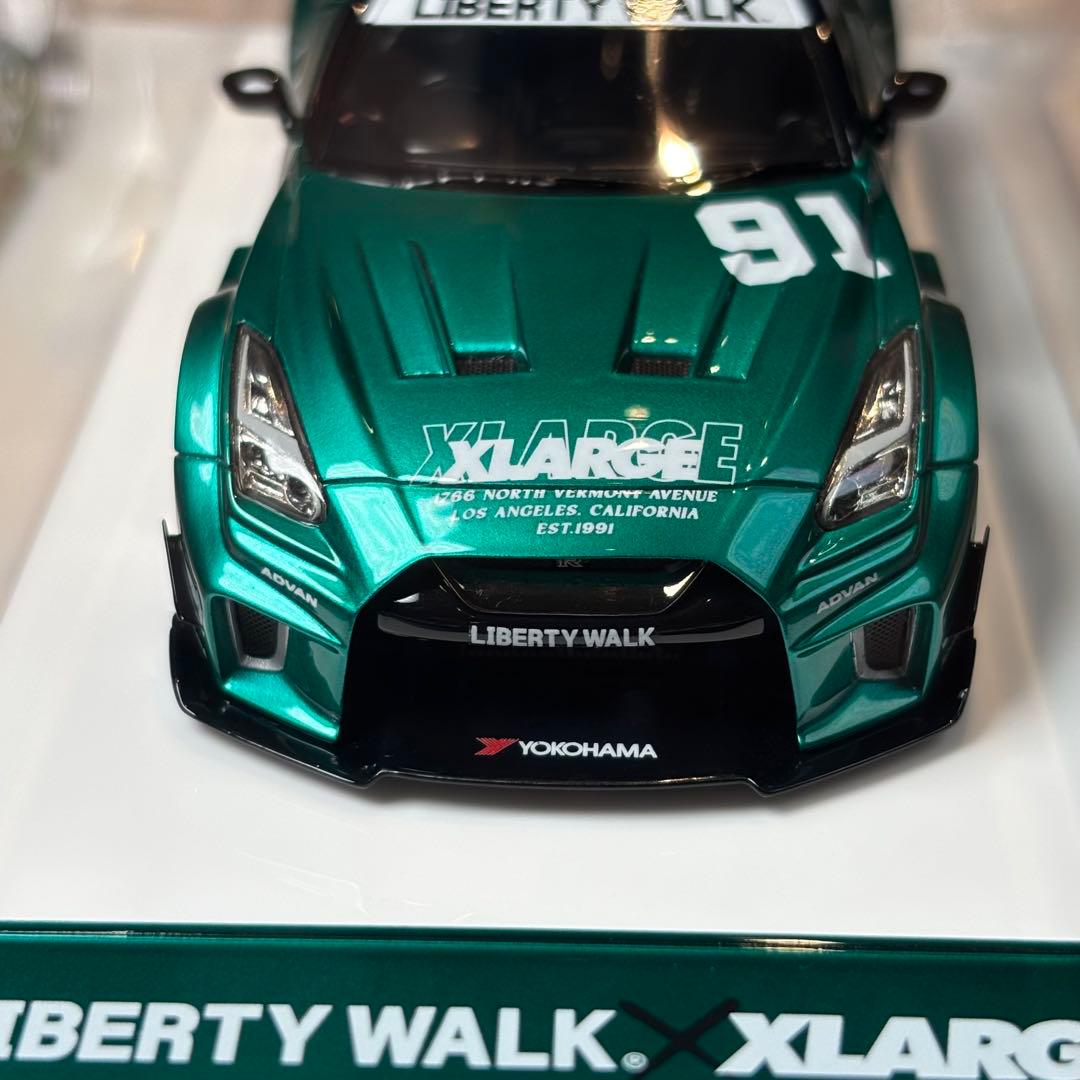 Make Up 1/43 LBWK × XLARGE NISSAN 35GT