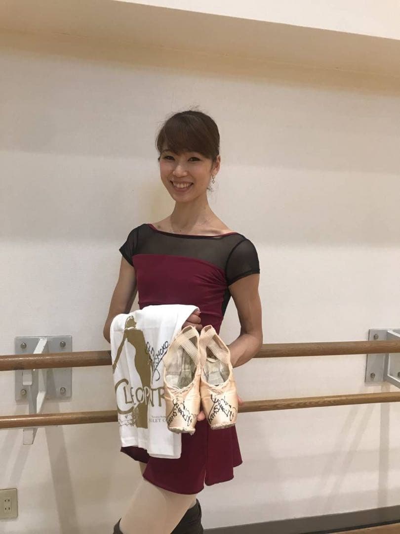 中村祥子　サイン入りトウシューズ