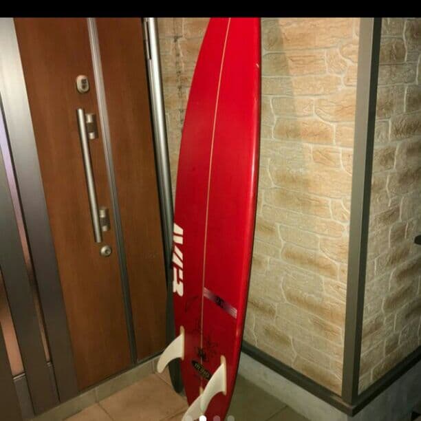 おすすめサーフボード☆BREAK  AWAY  フィン付き！！