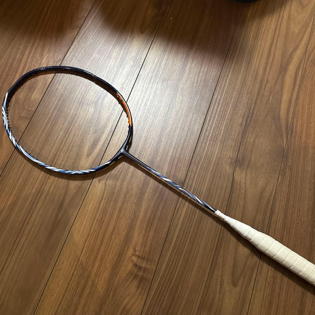 ASTROX 100ZZ バドミントンラケット 4U5 ジャンク品