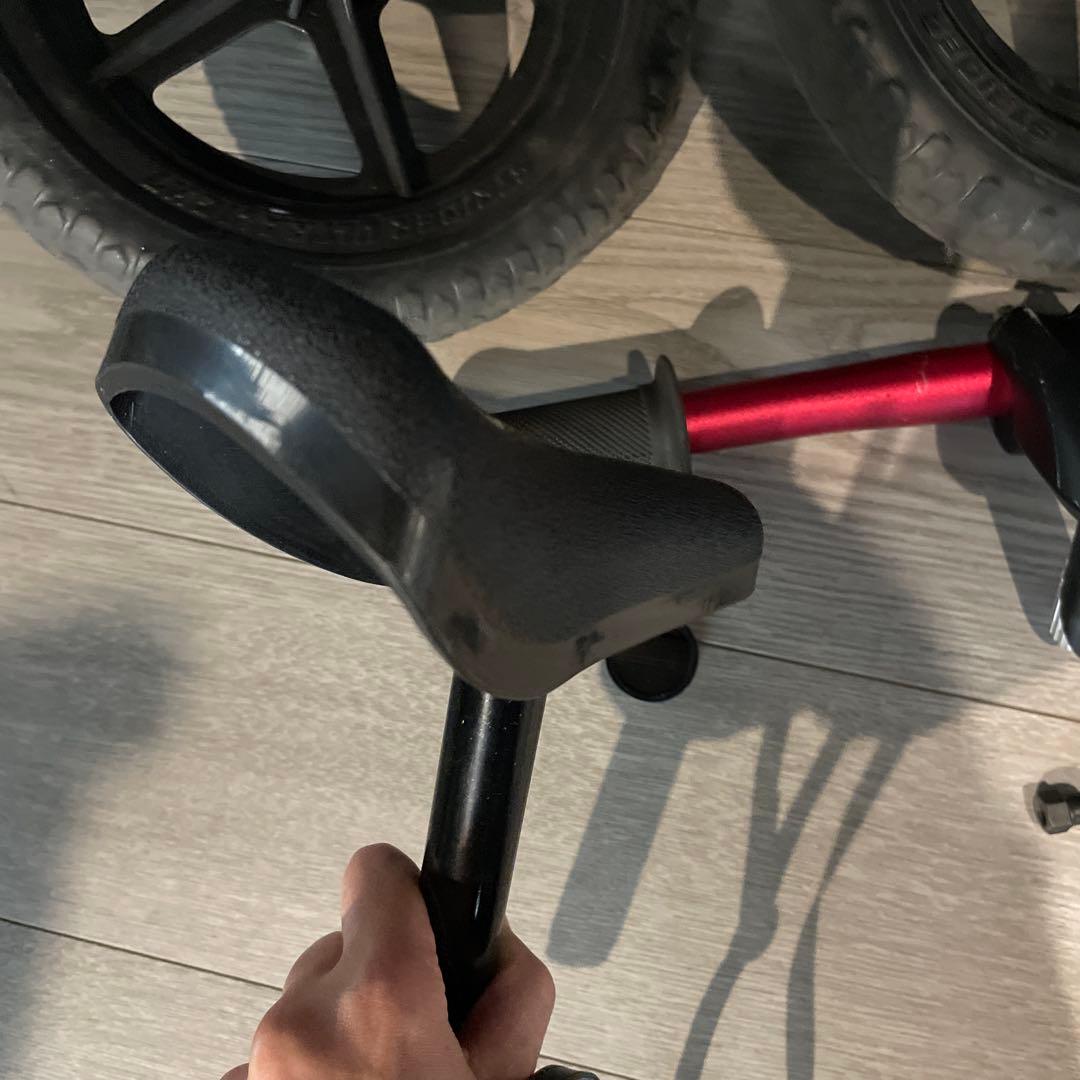 ストライダー　パーツ　サドル　ハンドル　タイヤ