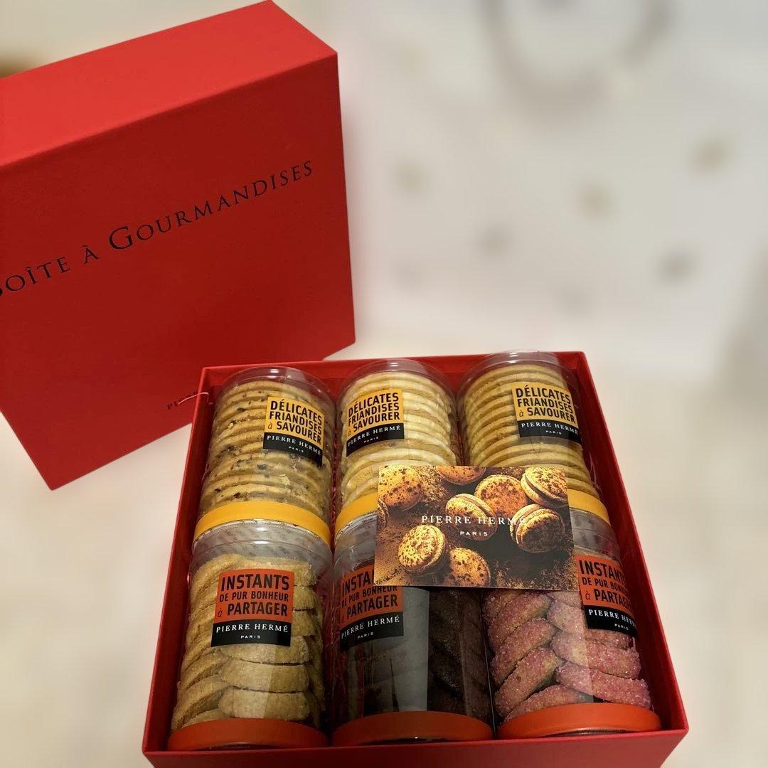 ケ*キ様 ピエール・エルメ・パリのサブレの詰め合わせです。