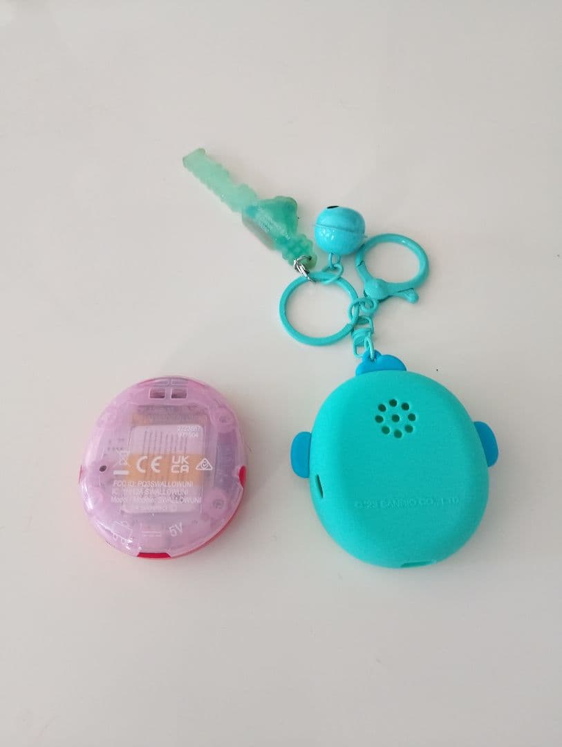 たまごっちユニ　サンリオ　ハンギョドンケース　ハンギョドンチャーム