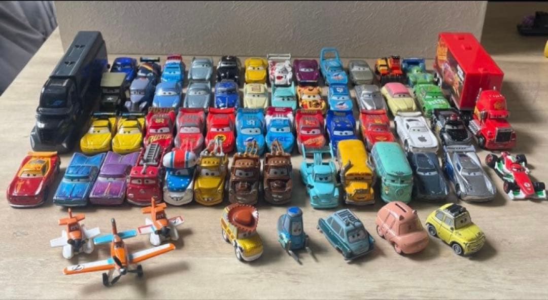 トミカ ディズニーピクサー カーズ 60台セット まとめ売り