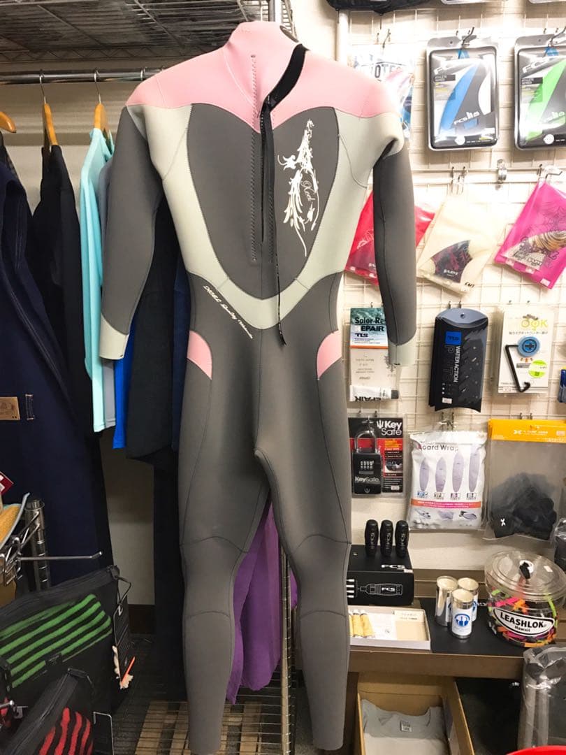 新品ウェットスーツXCEL☆レディース用