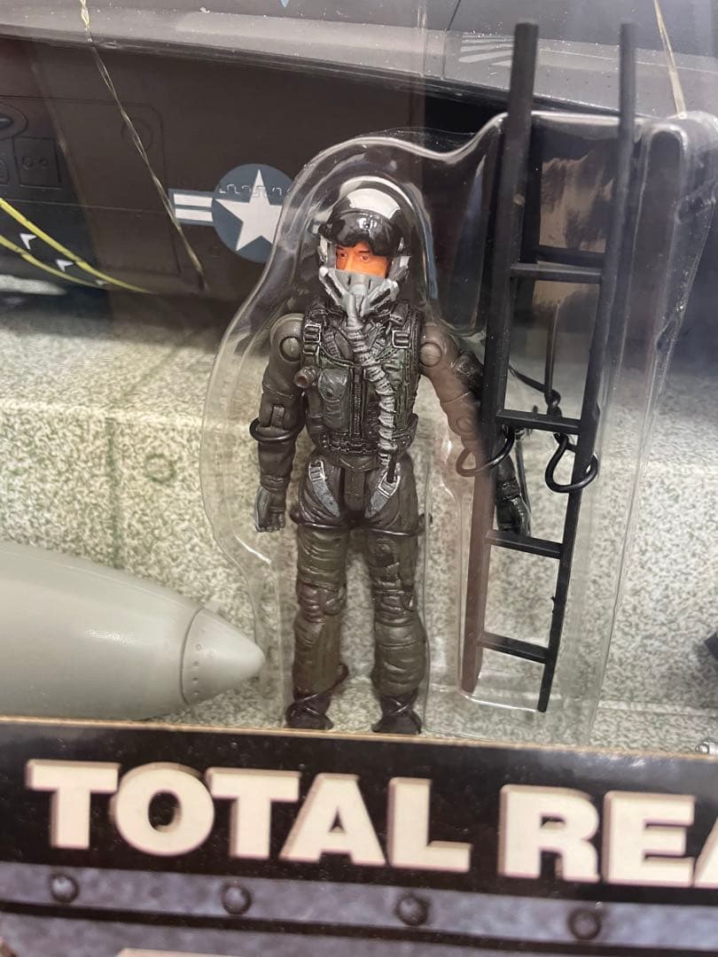 【入手困難超希少】エリートフォース1:18 F/A-18 ジョリー ロジャース♪