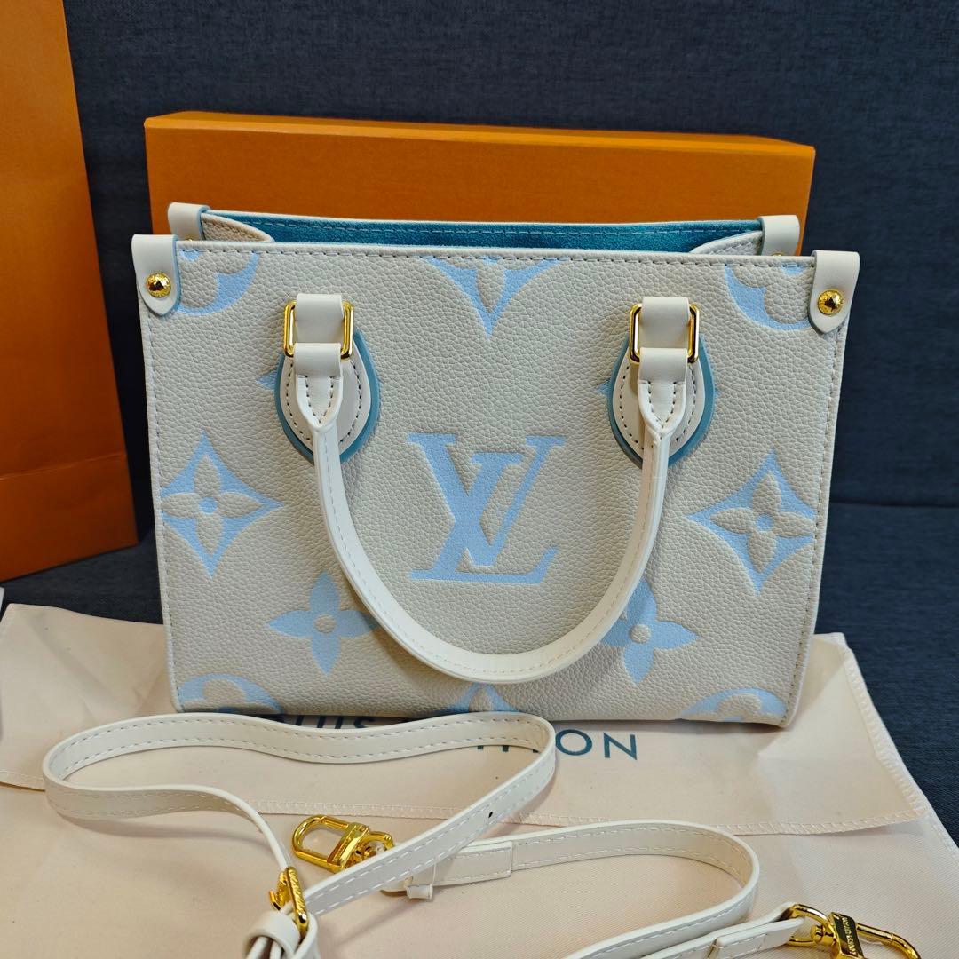 ホワイトとブルーのレザー製ミニショルダーバッグ