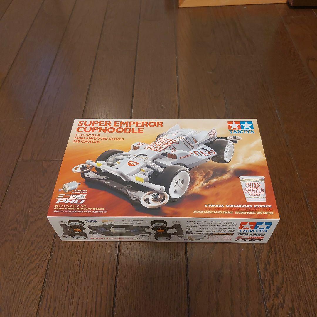 カップヌードルコラボ　ミニ四駆