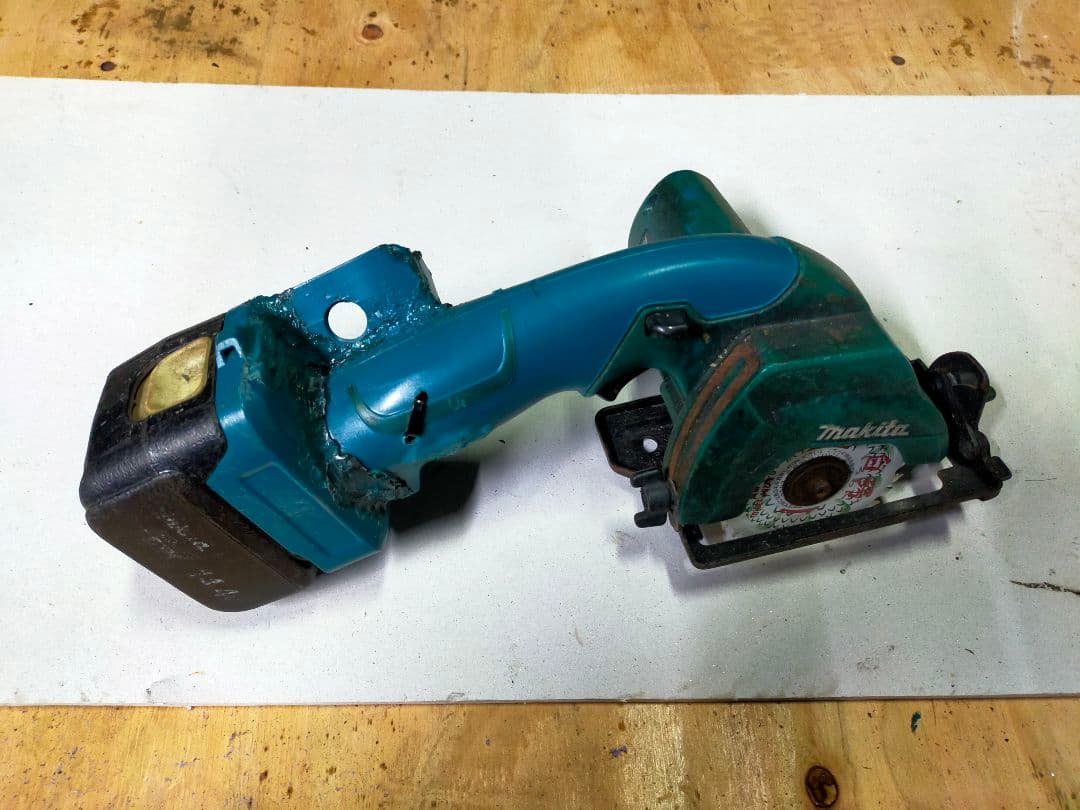 マキタ　HS300D 85mm充電式マルノコ　14.4v仕様