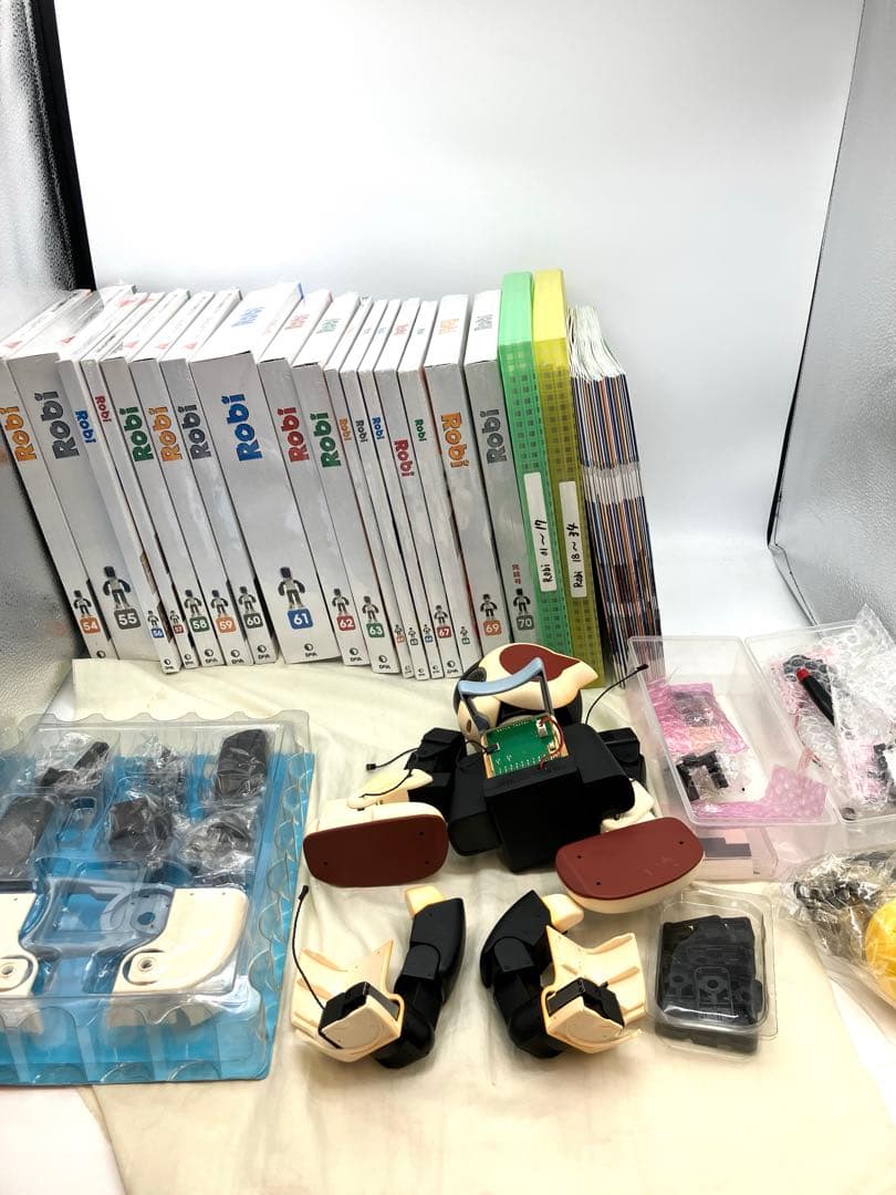 DeAGOSTINI Robi 未開封54-70号 冊子1-53有　組立中