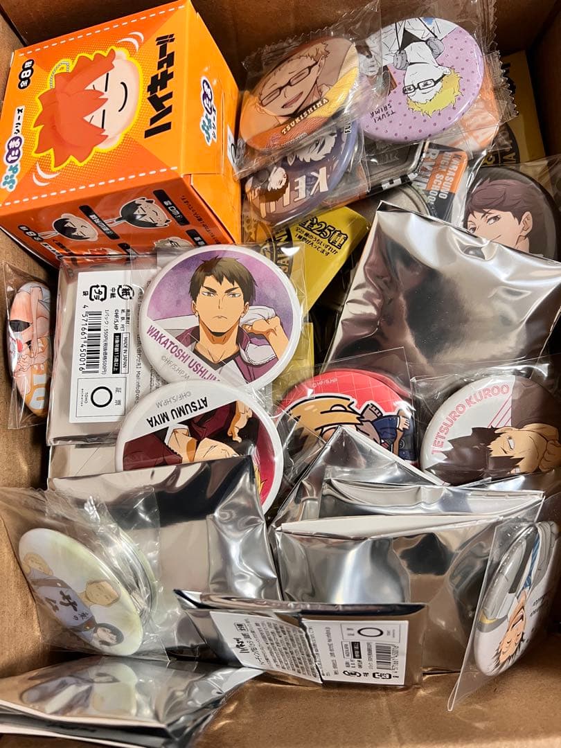 ハイキュー　まとめ売り　50点以上　缶バッジ