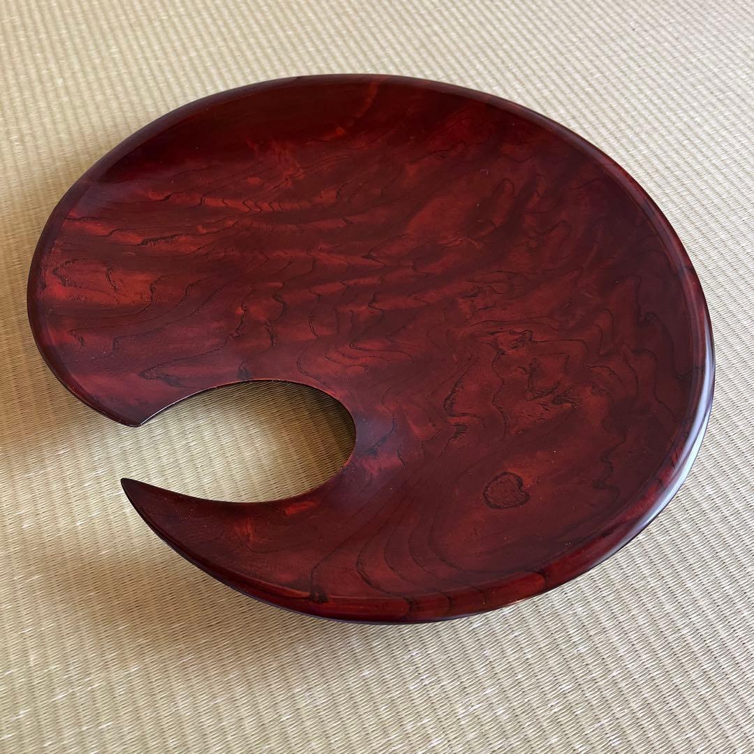 欅拭漆盛器　勾玉(けやきふきうるしもりき　まがたま)　IM705