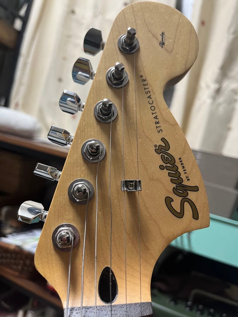 週末まで限定価格　美品　Squire storatcaster サーフグリーン