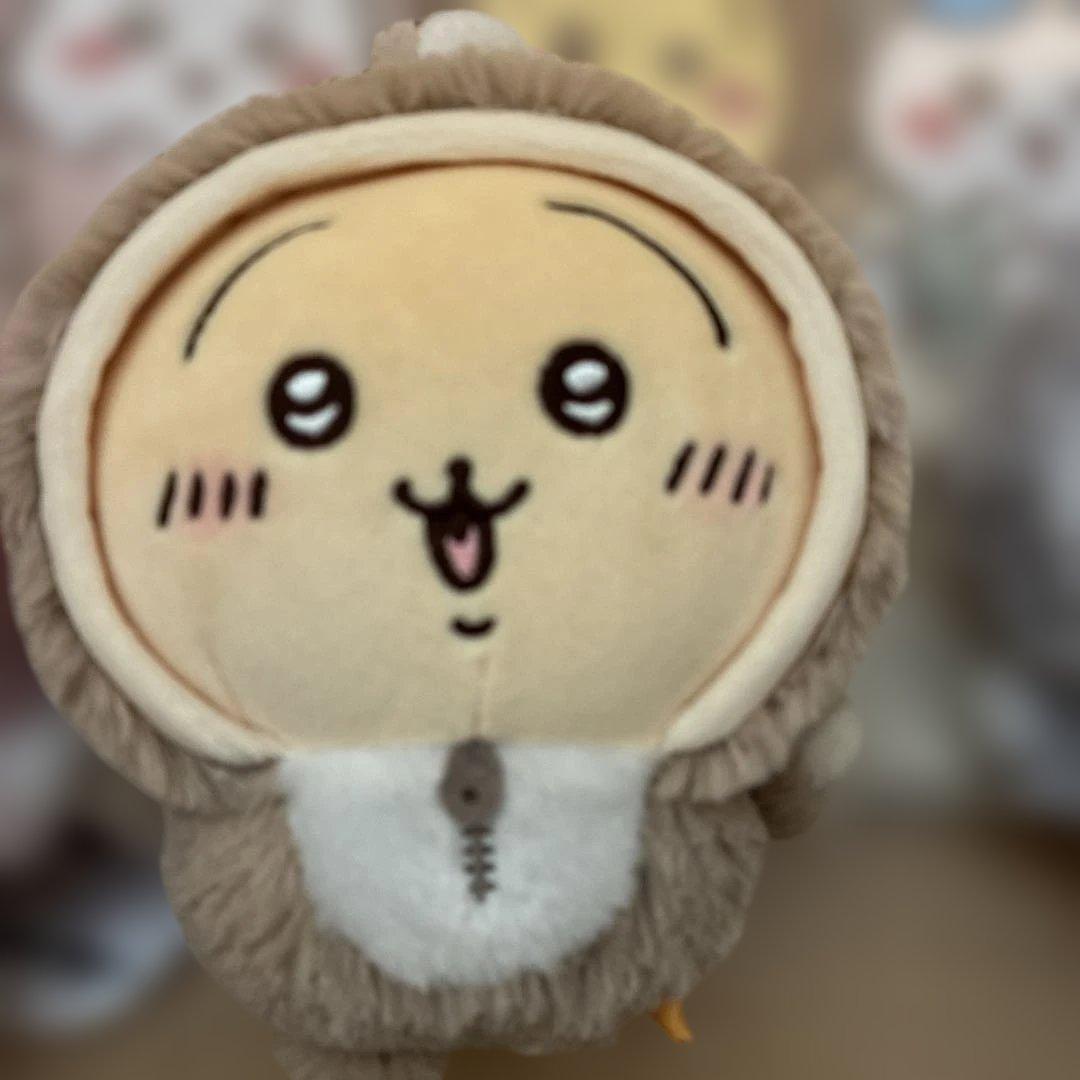 ちいかわ　2023ハッピーバッグ　うさぎ　おまけ付き　缶バッチ