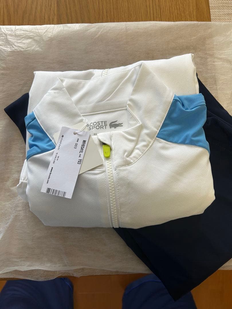 Lacoste マルチカラー ジャケットとネイビーパンツ セット