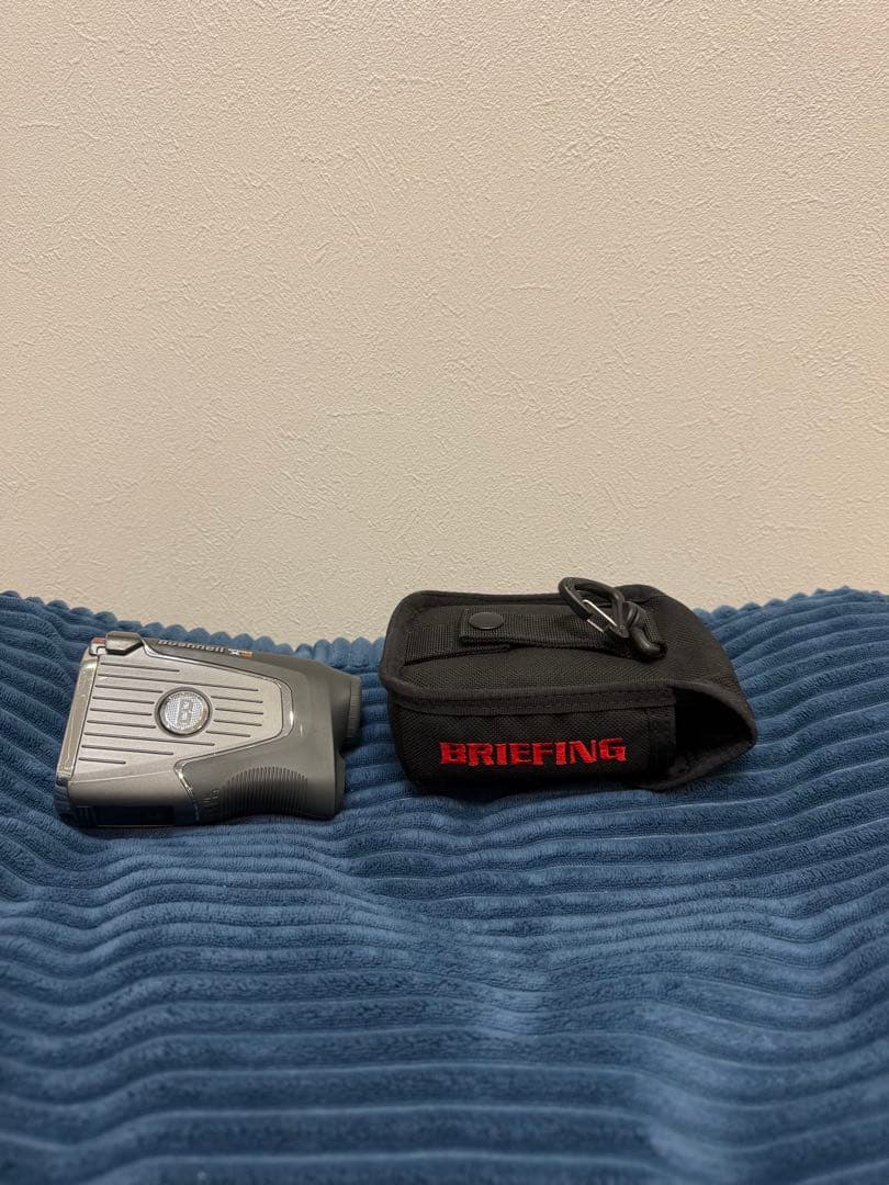 Bushnell Pro X 3 距離計　ブリーフィングケース、電池3個付き