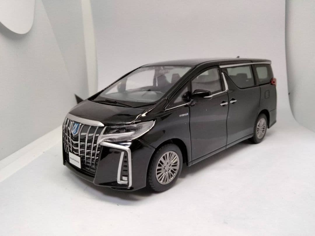 アルファード ミニカー　カラーサンプル