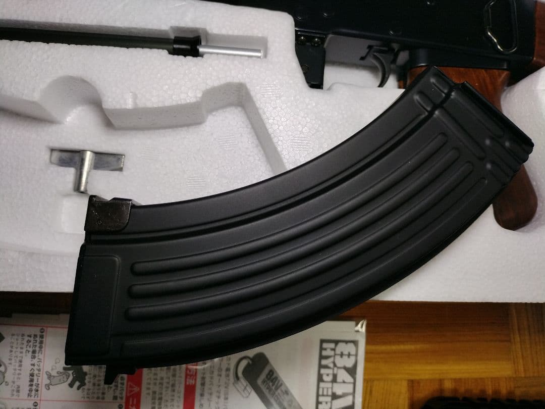 マルイ AK47 電動ガン 別マガジン、マウント付き18歳以上　スタンダード