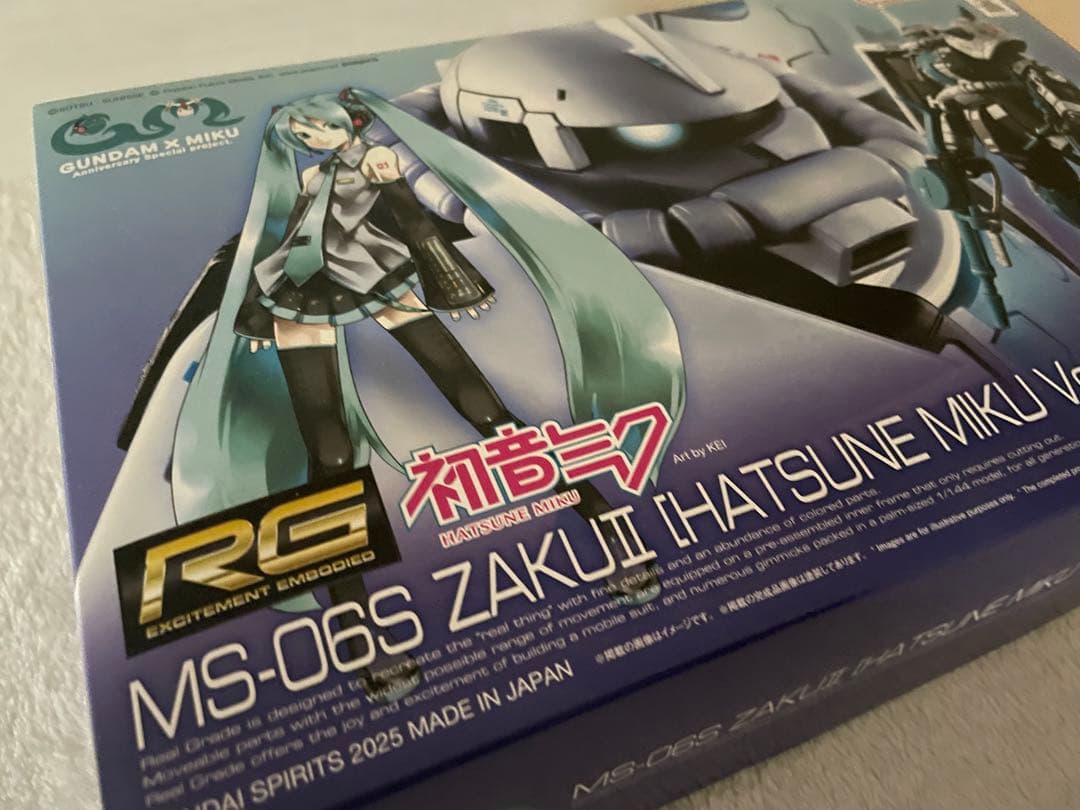 RG 1/144 MS-06S ザクII [初音ミク Ver.] 新品　ミクザク
