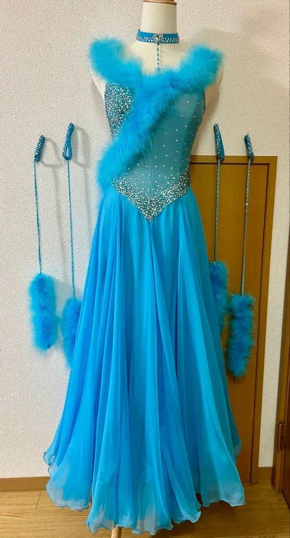競技会 社交ダンス 水色フェザー スタンダードドレス ダンス