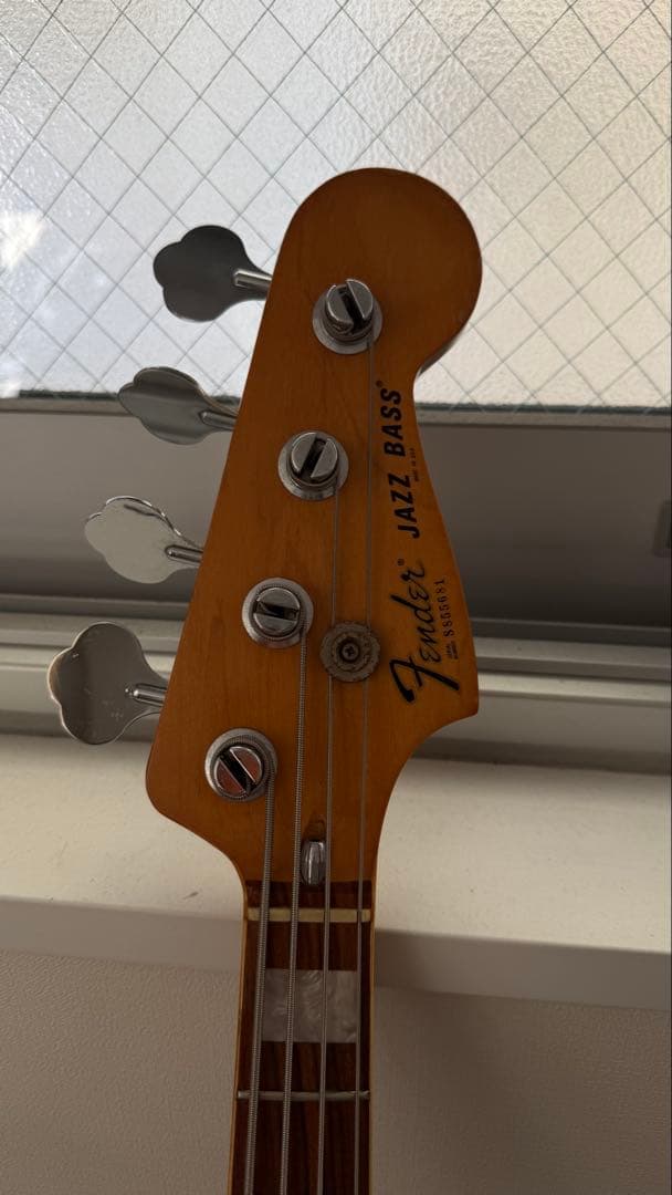 Fender Jazz Bass サンバースト 4弦