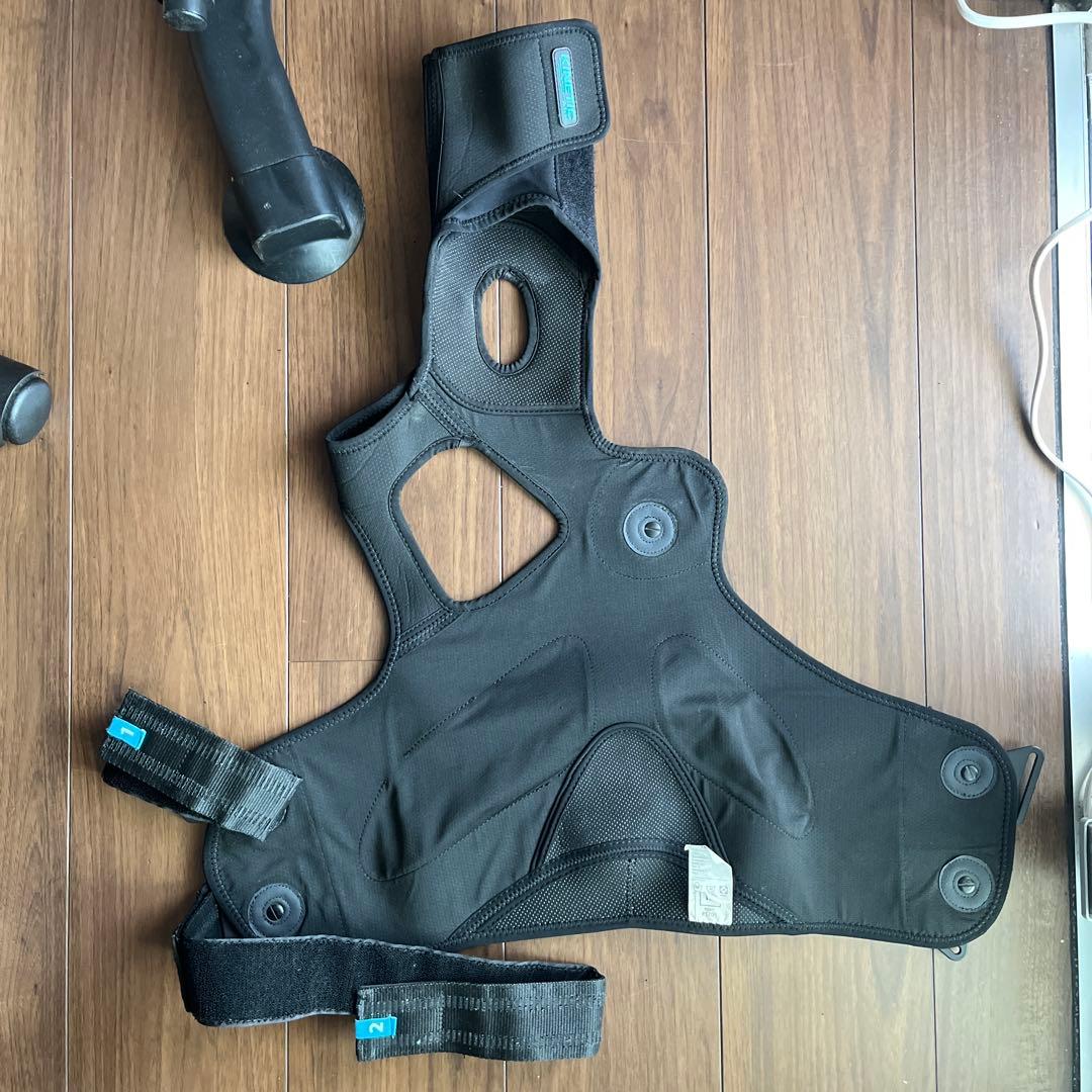 Kinetic サポーター ブラック/ブルー フリーサイズ