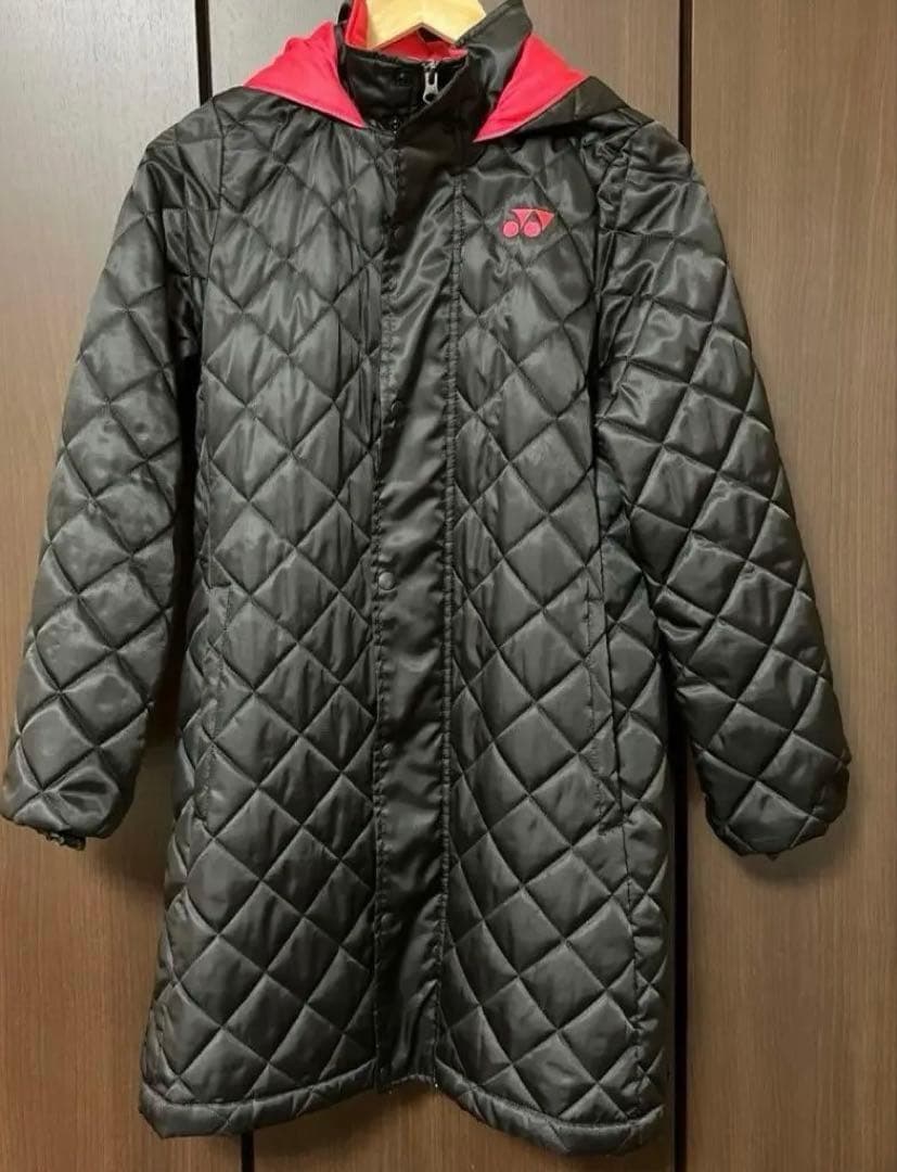 美品　YONEX ベンチコート 黒/ピンクキルティング　S ヨネックス