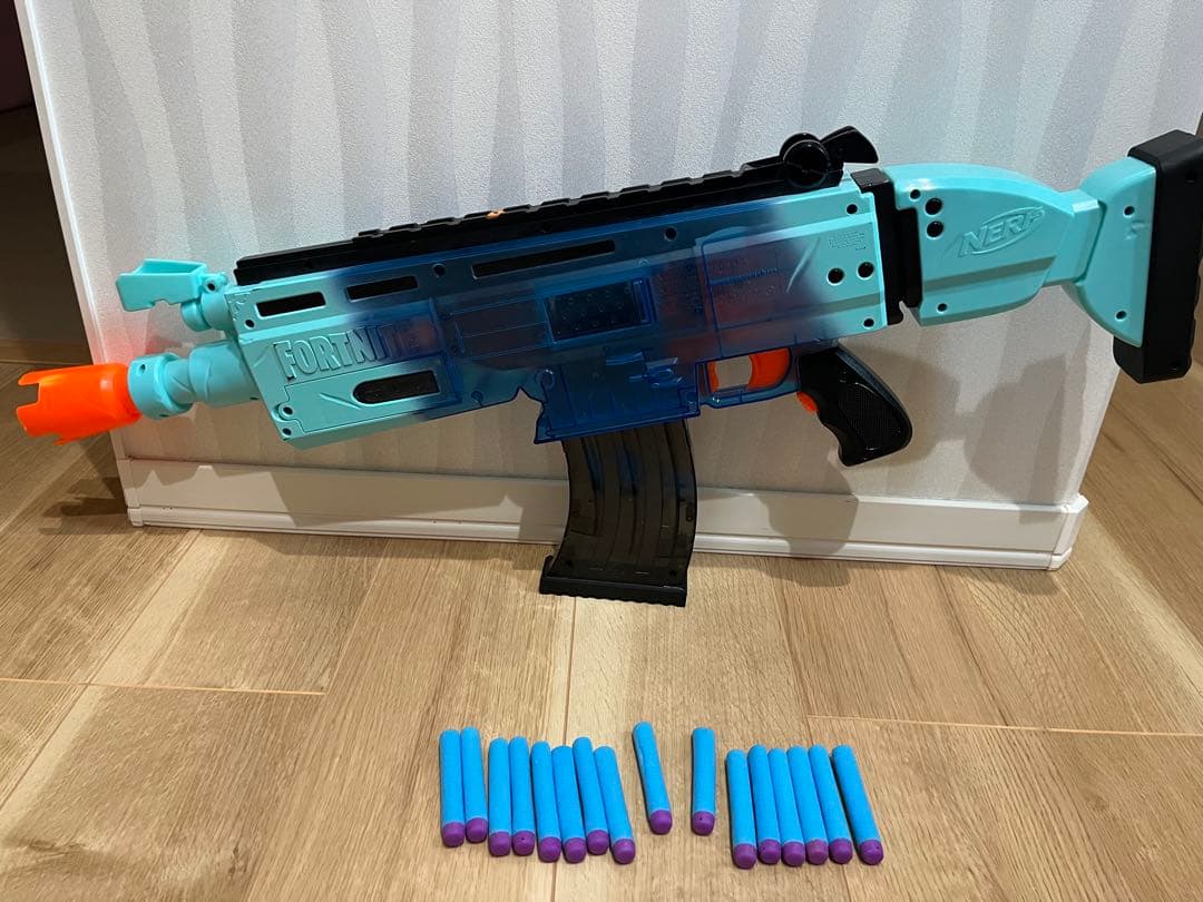 NERF フォートナイト トイガン 弾16個付き