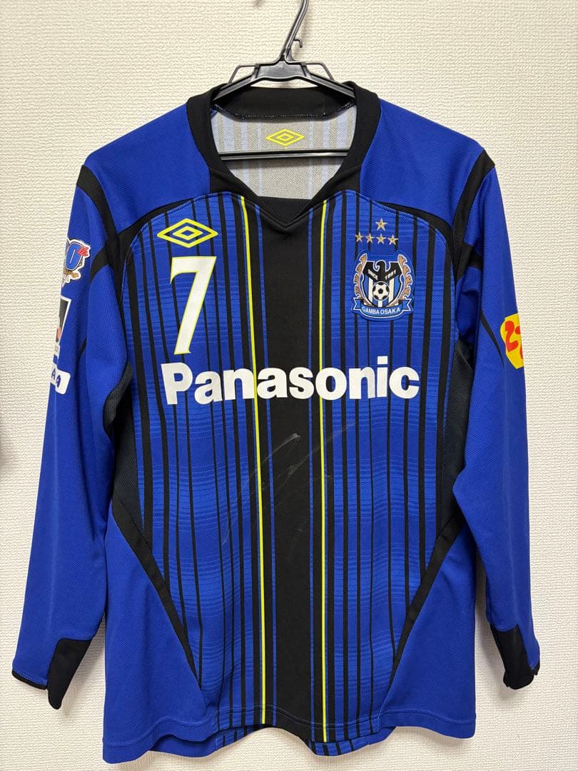 【期間限定値下げ】ガンバ大阪遠藤保仁サイン入り2011ユニフォームレプリカ