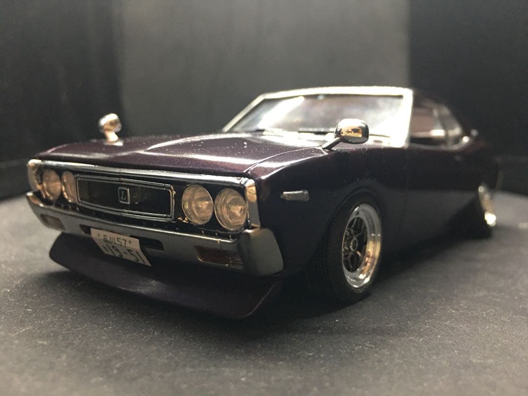 旧車プラモデル完成品C１３０ローレル1／２４