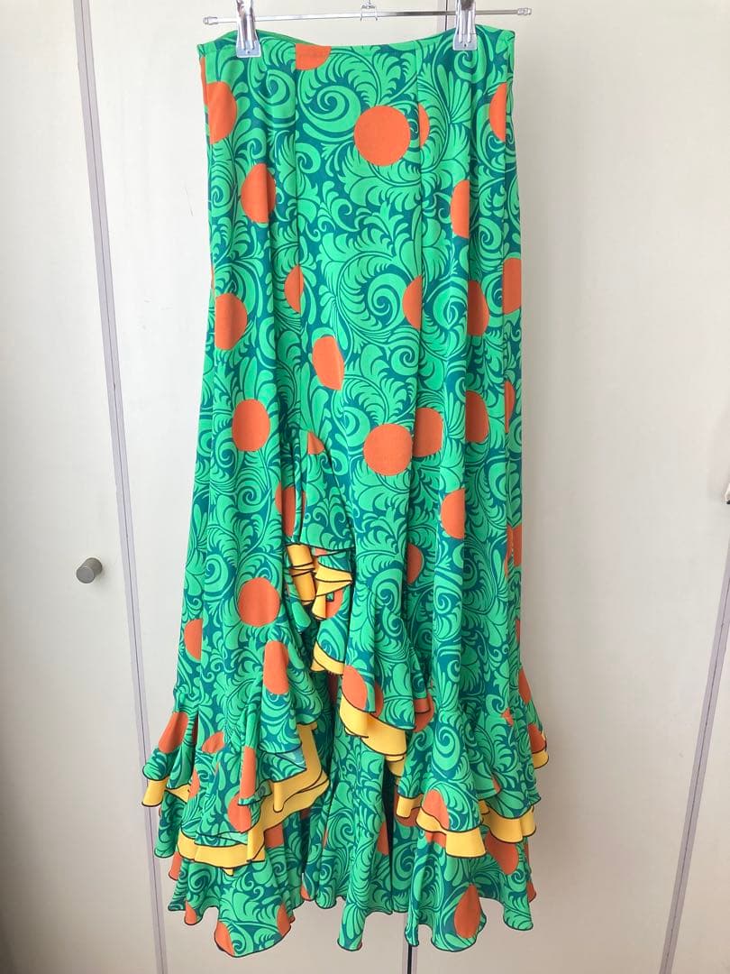 フラメンコ スカート 緑とオレンジの柄