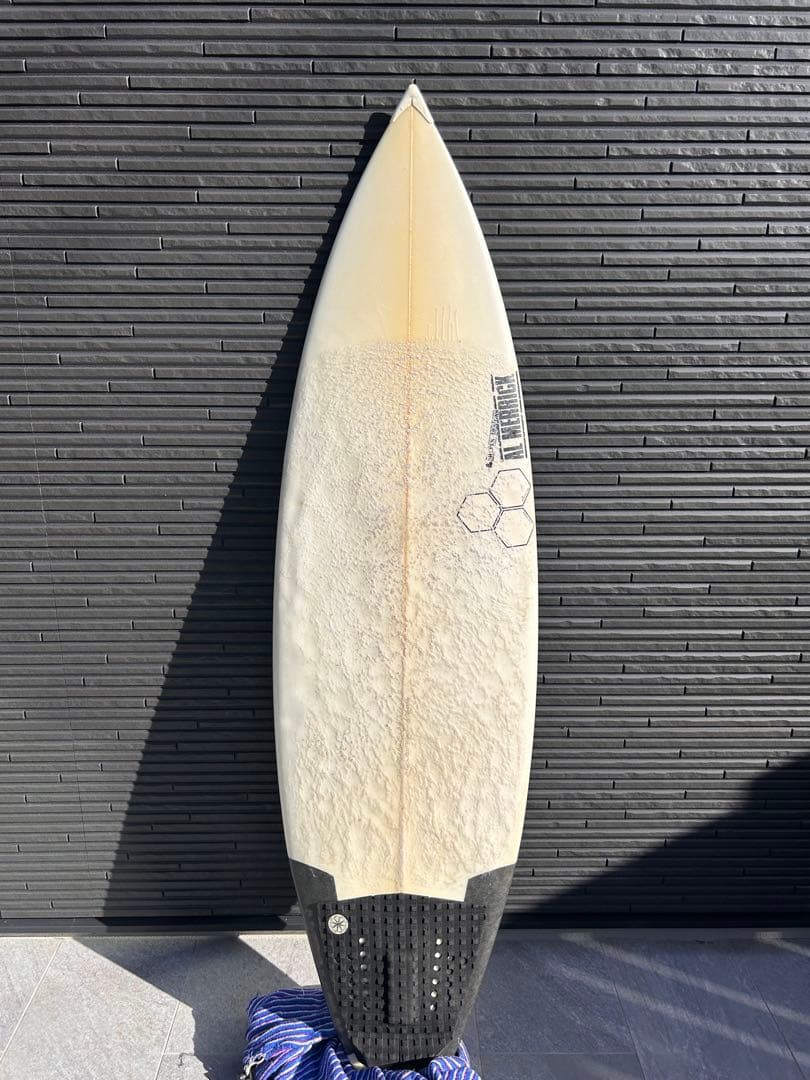 アルメリック　ニューフライヤー　5'7 25l fcs2ハードケースで発送