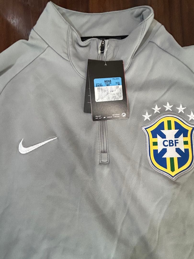 ブラジル代表　トレーニングウエア　グレー　US−M 新品・未使用
