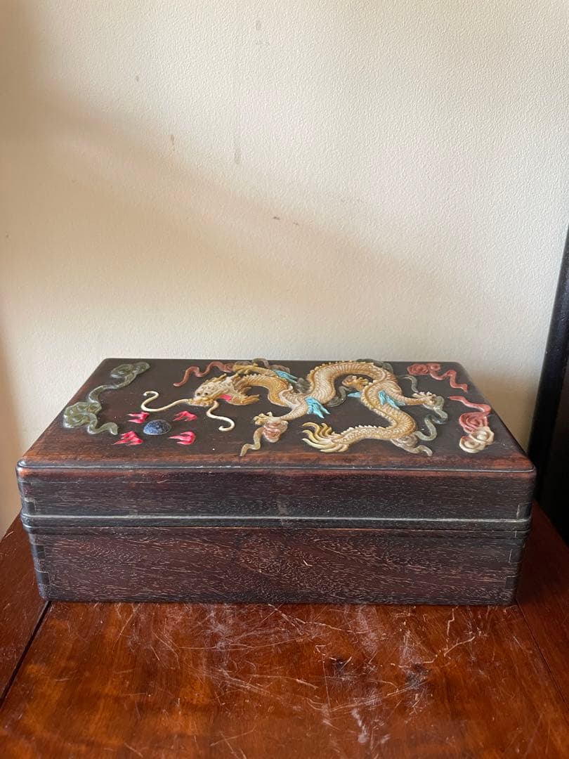 中国紫檀の宝石小箱 貴重品入れ龍宝石嵌め古董重品重1.2kg